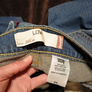Levis size 8 low rise boot cut jeans